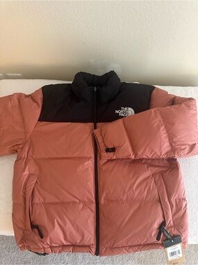 The North Face Puffer Jacket - Dusty Rose & Black Yoke